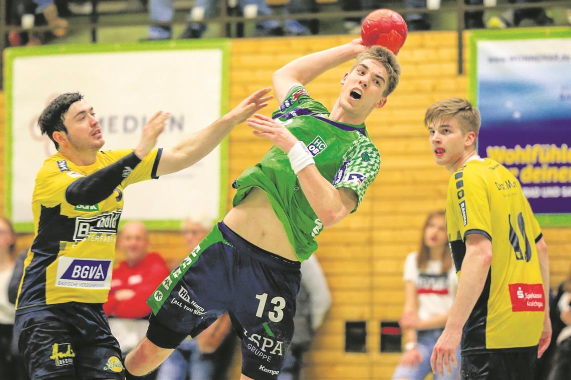 Nikola Vlahovic (am Ball) ist weiterhin für den HC Oppenweiler/Backnang am Ball. Foto: A. Becher