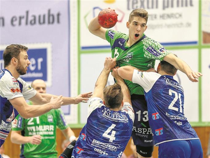 Nikola Vlahovic (am Ball) will mit dem HCOB auch die Hürde in Haßloch nehmen. Foto: A. Becher