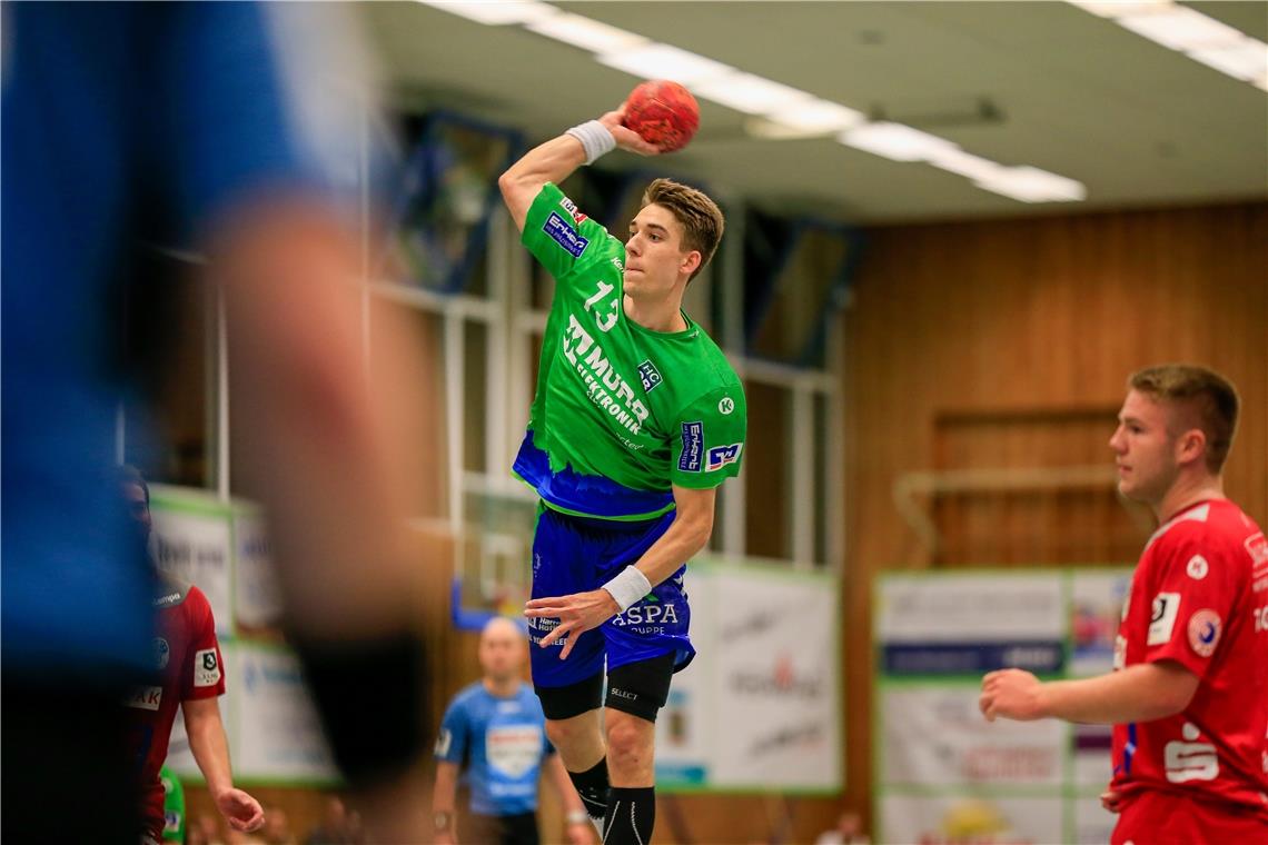 Nikola Vlahovic trägt morgen wieder das grüne Trikot des HCOB. Foto: A. Becher