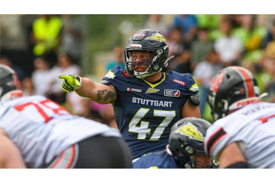 Lehrer und Linebacker – wie Nikolas Knoblauch sein großes Pensum meistert Nikolas Knoblauch gibt die Richtung vor. Der Linebacker will mit Stuttgart Surge einen Titel gewinnen.