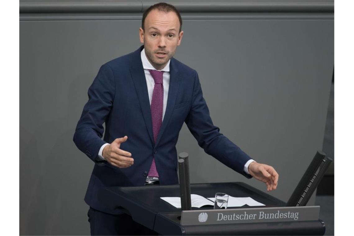 Nikolas Löbel (CDU) spricht im Deutschen Bundestag. Foto: Jörg Carstensen/dpa/Archivbild
