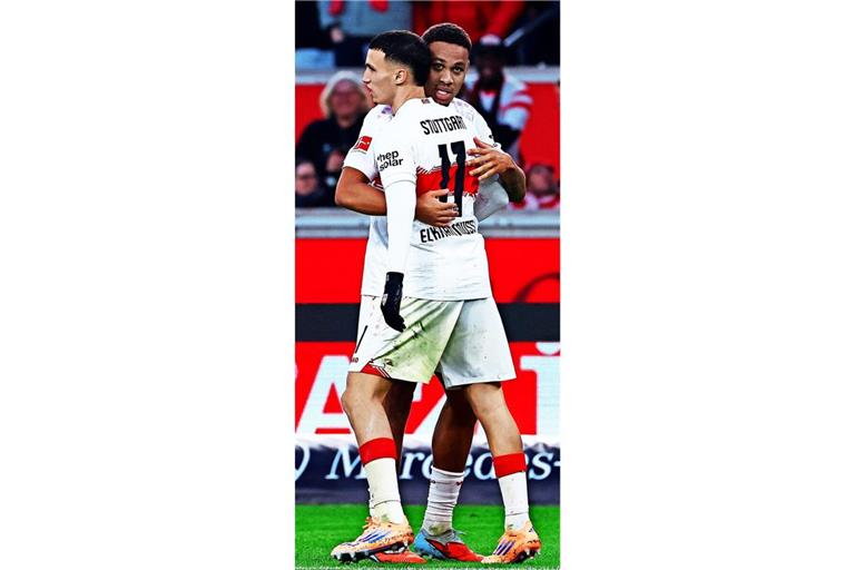 Nikolas Nartey (hinten) ist auf vielen Positionen einsetzbar. „Nur im Tor habe ich ihn noch nicht ­gesehen“, sagt sein Trainer Sebastian Hoeneß.