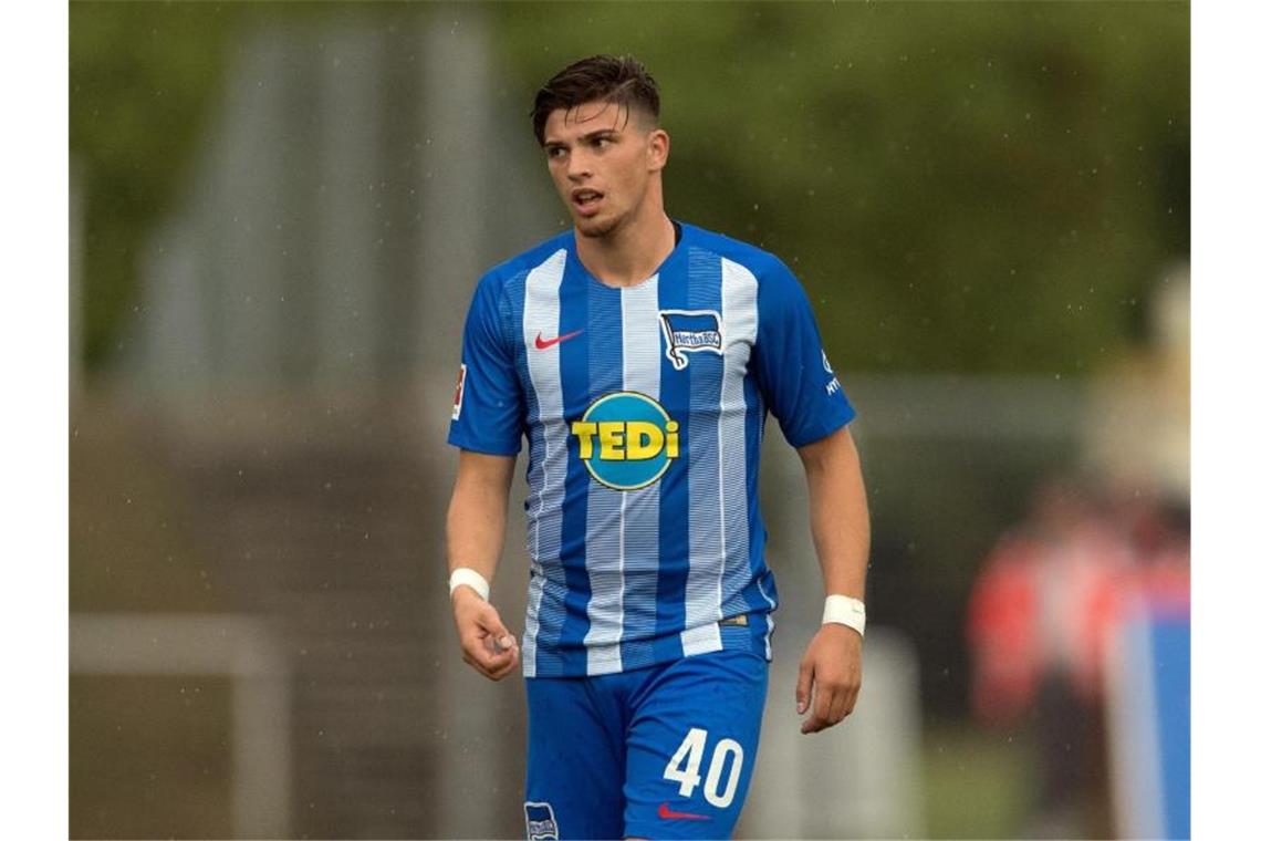 SV Sandhausen holt Offensivspieler Zografakis Nikos Zografakis geht über den Platz. Foto: Soeren Stache/dpa/Archivbild