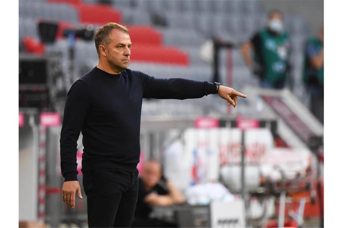 Nimmt die Bayern-Stars in Gladbach in die Pflicht: Trainer Hansi Flick. Foto: Matthias Balk/dpa