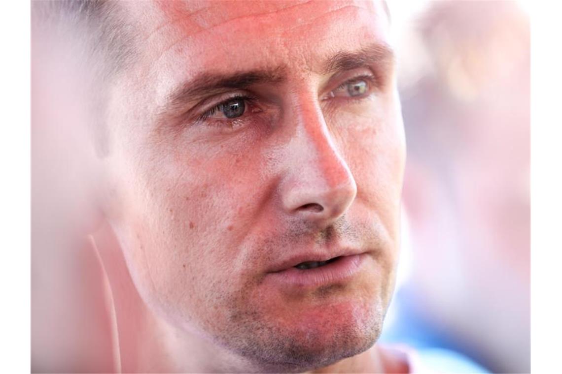 „Unheimlich spannend“: Klose startet als Bayern-Co Nimmt seine Arbeit als Co-Trainer beim FC Bayern München auf: Miroslav Klose. Foto: Christian Charisius/dpa