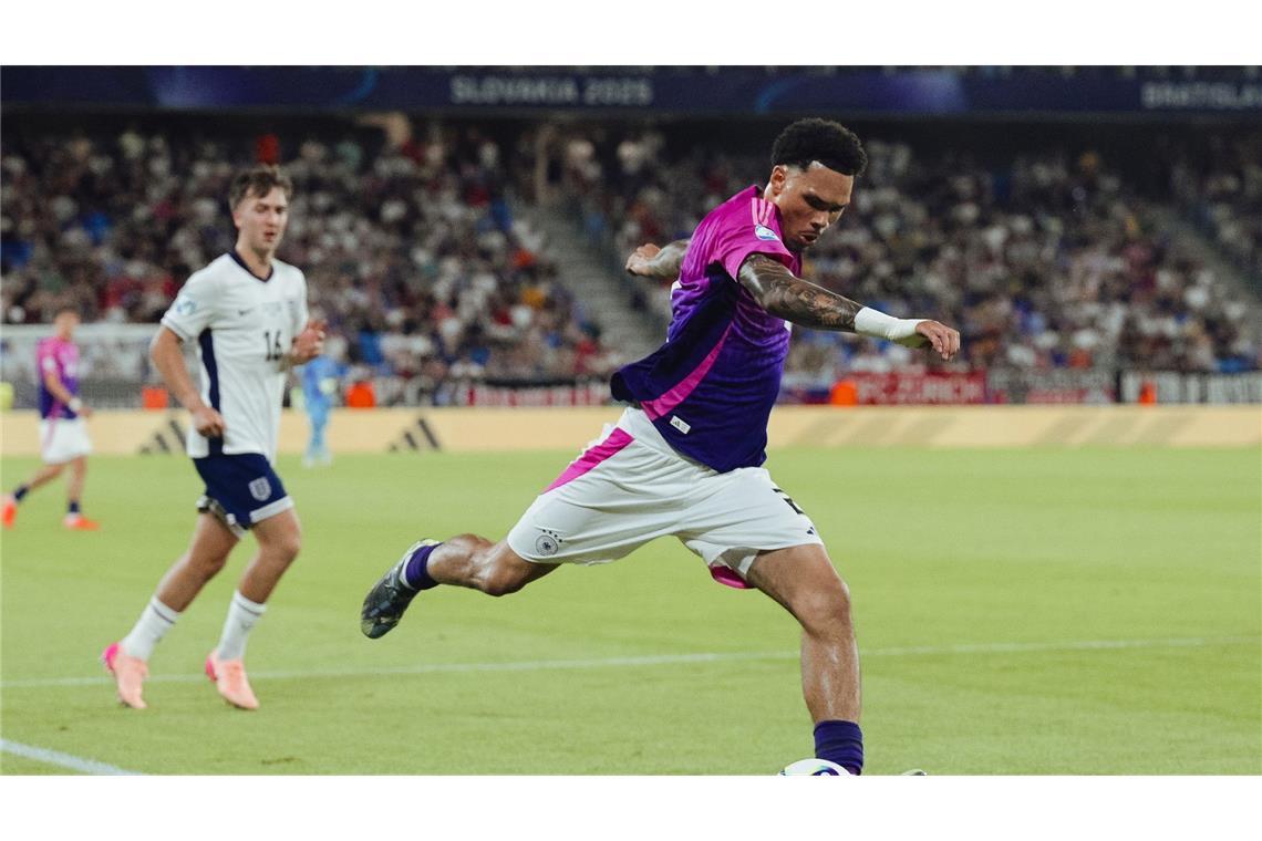 Nagelsmanns klare WM-Signale: Drei Neulinge und kein Sané Nnamdi Collins von Eintracht Frankfurt ist defensiv flexibel einsetzbar (Archivbild).