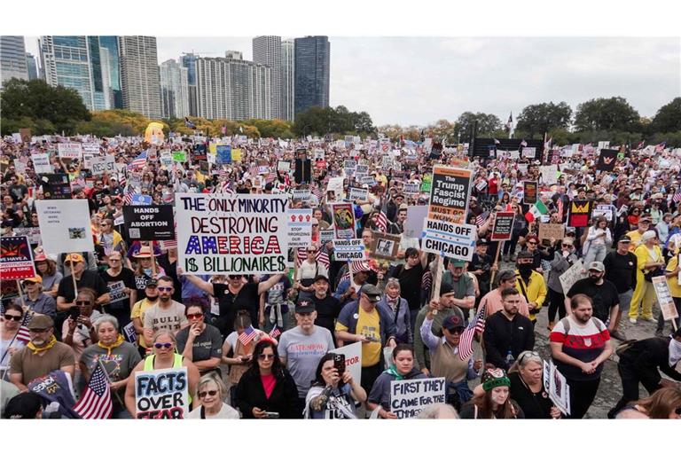 „No Kings“-Protest in Chicago, Illinois
