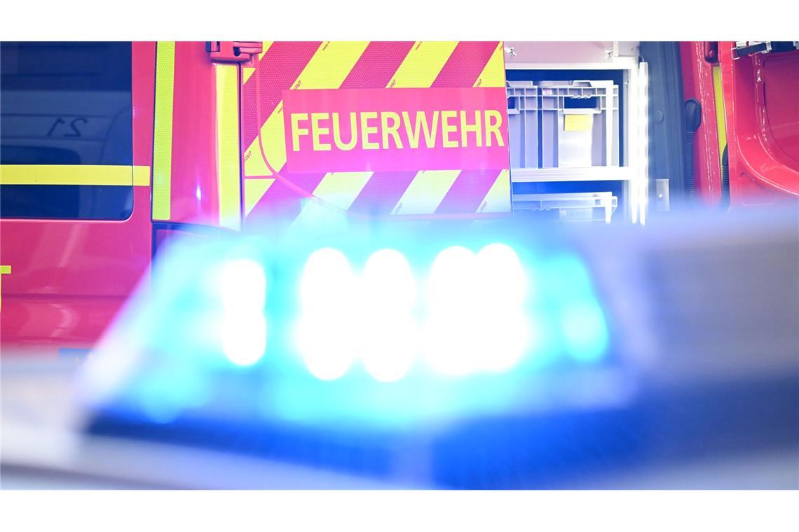 Feuer nach illegaler Grillparty auf Uni-Dach in Bayreuth Noch bevor die Feuerwehr eintraf, war der Brand gelöscht. (Symbolbild)