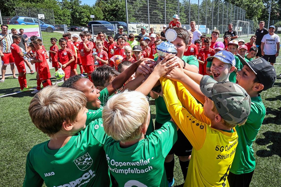 Noch eineinhalb Wochen müssen sich die Jugendkicker gedulden, dann stehen sie in Kleinaspach bei der 28. Mini-Cup-Auflage wieder zwei Tage lang im Mittelpunkt. Foto: Alexander Becher