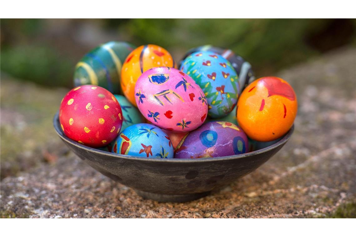 Noch gut einen Monat bis Ostern - und es werden weniger Eier produziert als nachgefragt (Symbolfoto).