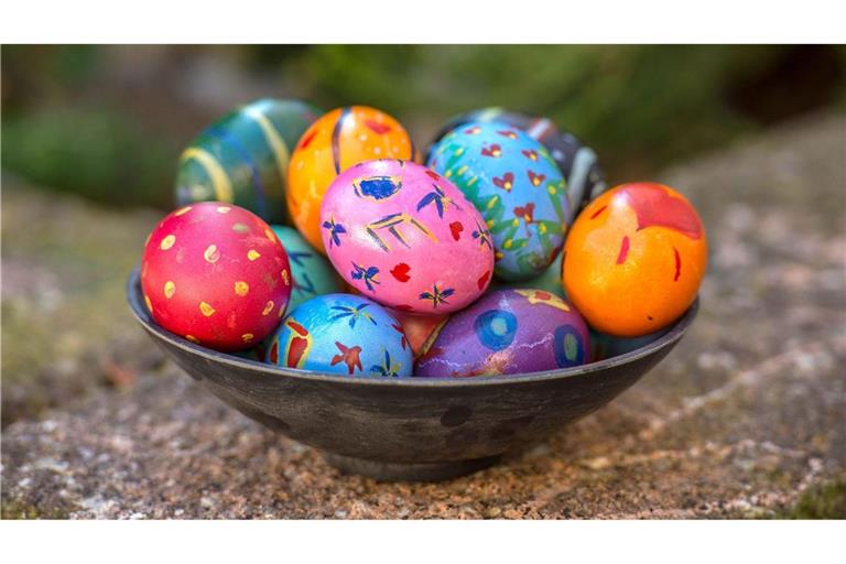 Noch gut einen Monat bis Ostern - und es werden weniger Eier produziert als nachgefragt (Symbolfoto).