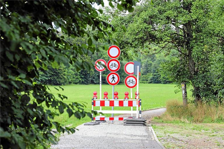 Noch ist der Weg gesperrt. Foto: Patricia Fels