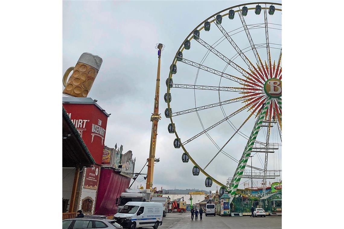 Noch wird aufgebaut, am Samstag geht es los, dann beginnt das Frühlingsfest.