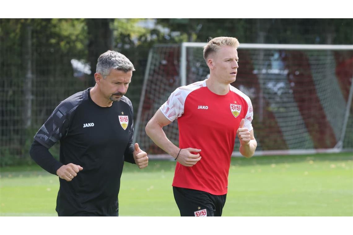 Noch zu Beginn der Woche trainierte Chris Führich (rechts) individuell mit Athletiktrainer Martin Franz.
