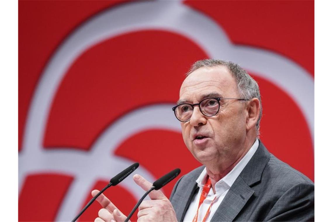 Walter-Borjans: Firmenerben und Top-Verdiener mehr besteuern Norbert Walter-Borjans war bis 2017 Finanzminister von Nordrhein-Westfalen. Foto: Kay Nietfeld/dpa