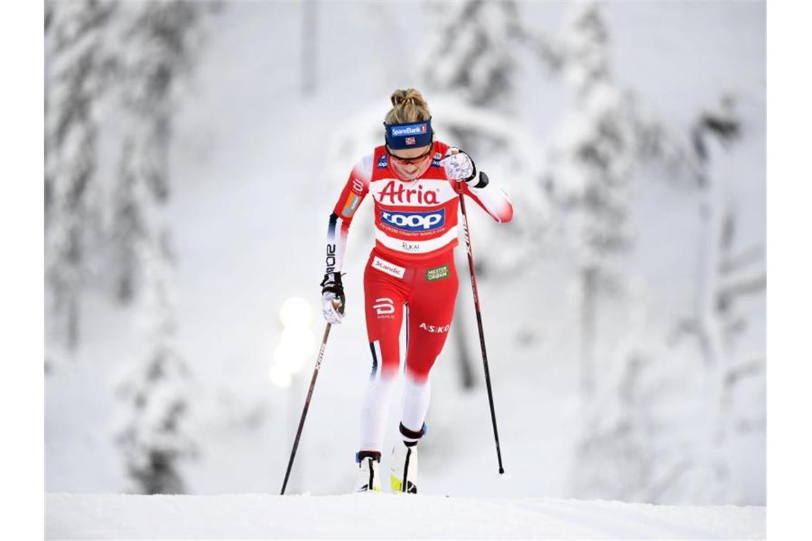 Langlauf-Stars Johaug und Kläbo siegen Norwegens Langlauf-Star Therese Johaug gewann in Ruka das Rennen über zehn Kilometer. Foto: Vesa Moilanen/Lehtikuva/dpa