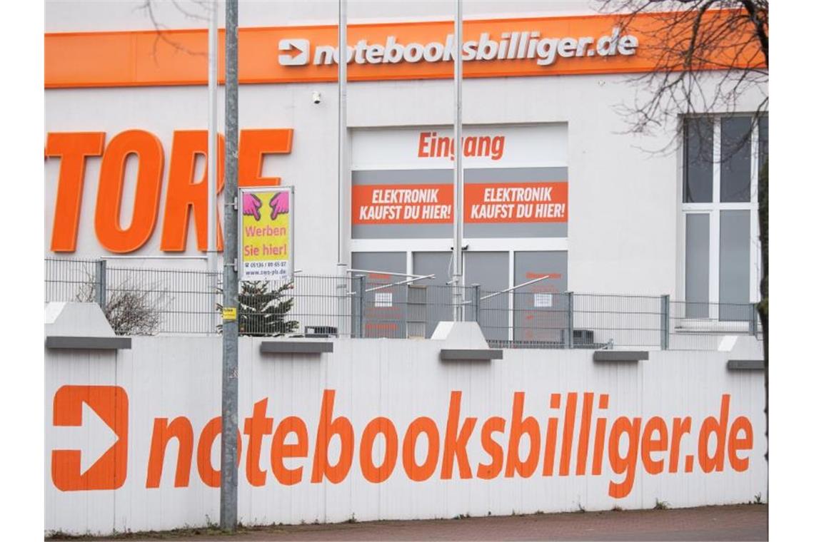 Notebooksbilliger.de hält sowohl die Begründung als auch das Bußgeld selbst für deutlich überzogen. Foto: Julian Stratenschulte/dpa