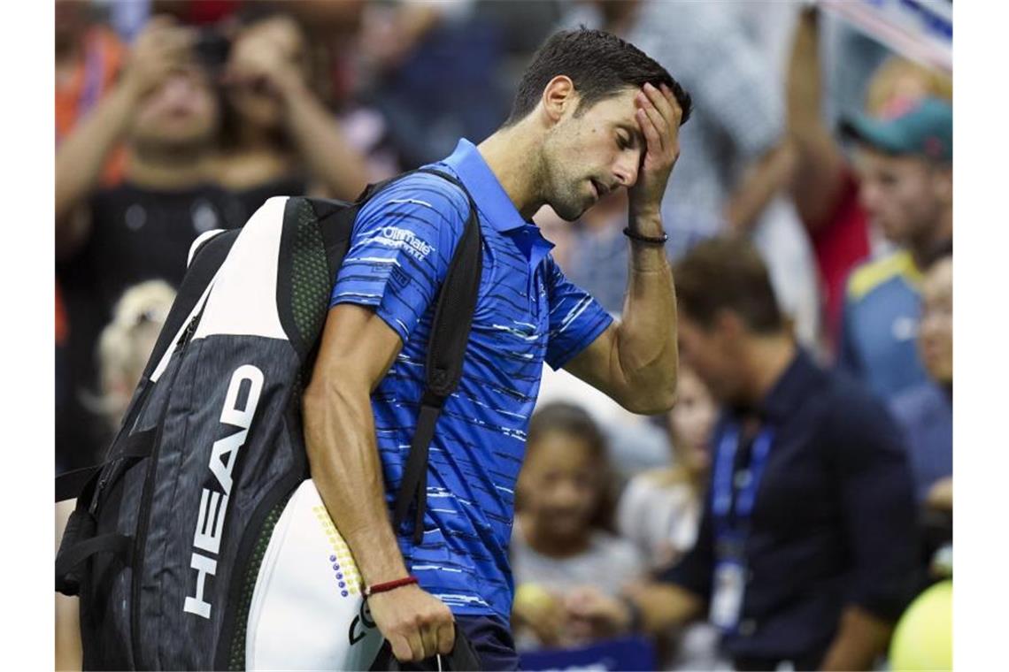 Novak Djokovic hatte Schmerzen in der Schulter. Foto: Eduardo Munoz Alvarez/AP
