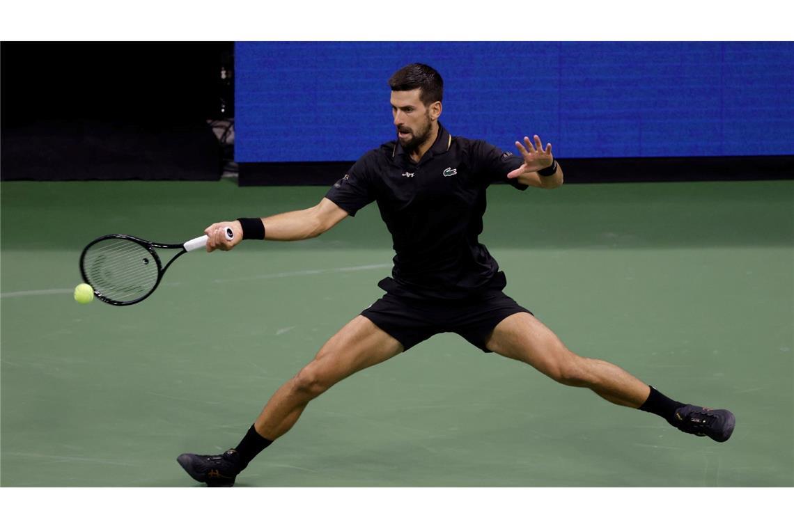 Vor Traum-Halbfinale in New York: Djokovic bittet zum Tanz Novak Djokovic kämpfte sich mit einem Sieg gegen Taylor Fritz ins Halbfinale der US Open.