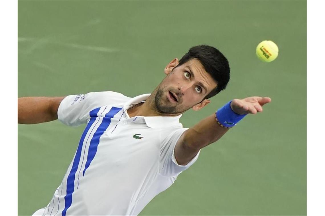 Novak Djokovic setzte sich im Finale gegen den Kanadier Milos Raonic durch. Foto: Frank Franklin Ii/AP/dpa