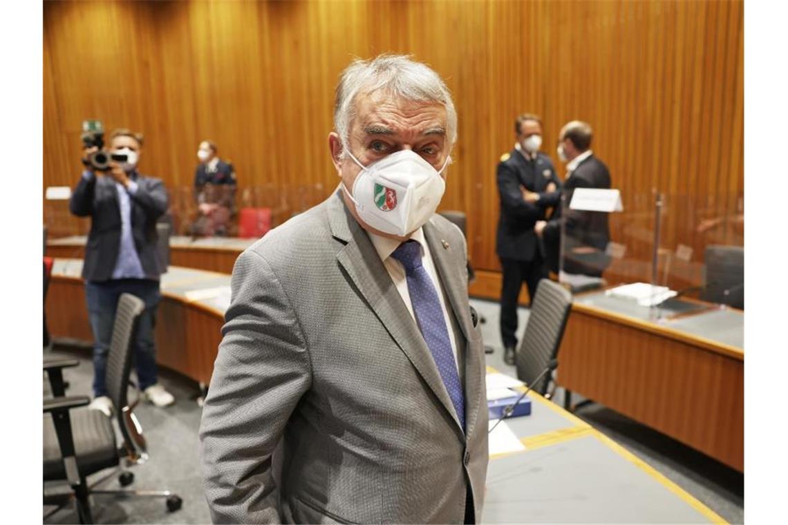 Innenminister: Keine Vermissten mehr in NRW nach Flut NRW-Innenminister Herbert Reul im Innenausschuss des Düsseldorfer Landtags. Foto: Oliver Berg/dpa