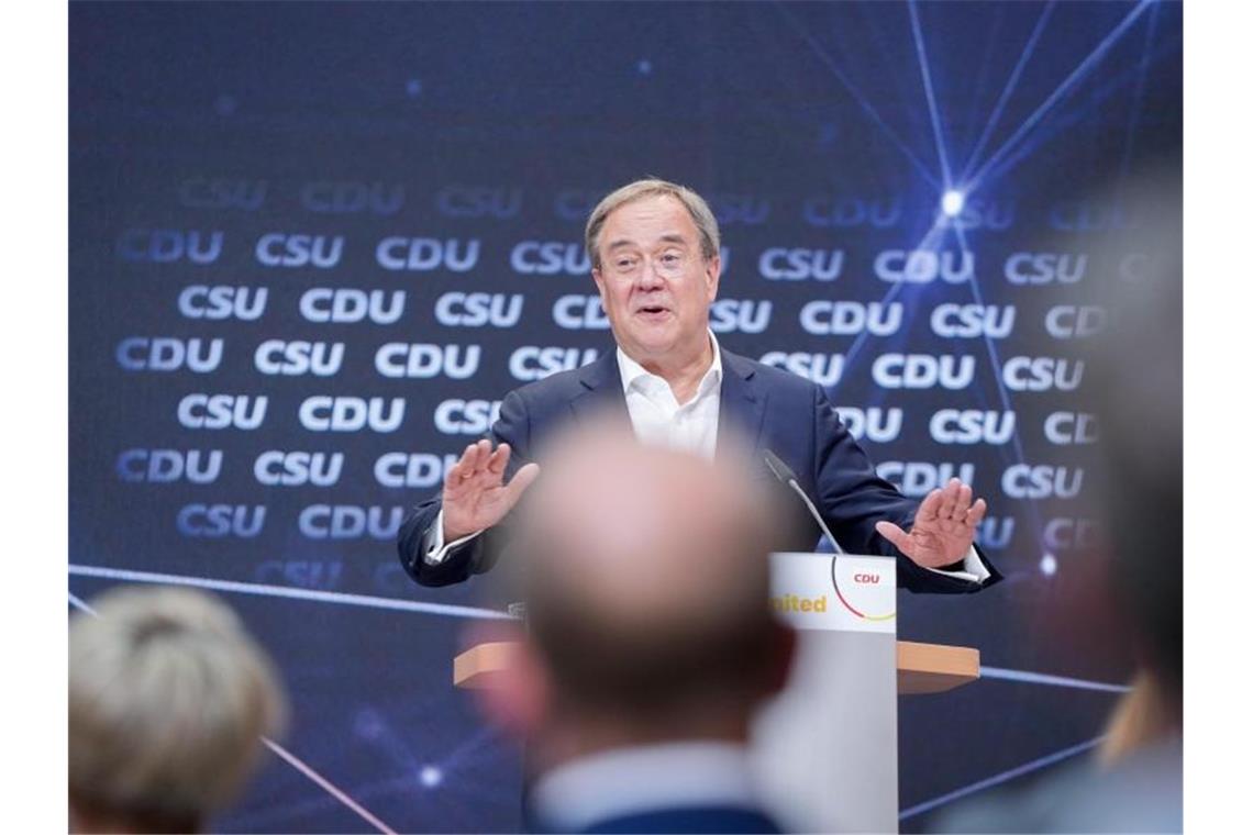 Union bleibt im Umfrage-Tief - Debatte um Linksbündnis NRW-Ministerpräsident Armin Laschet bei einer Veranstaltung für Digitalimpulse in Berlin. Foto: Kay Nietfeld/dpa
