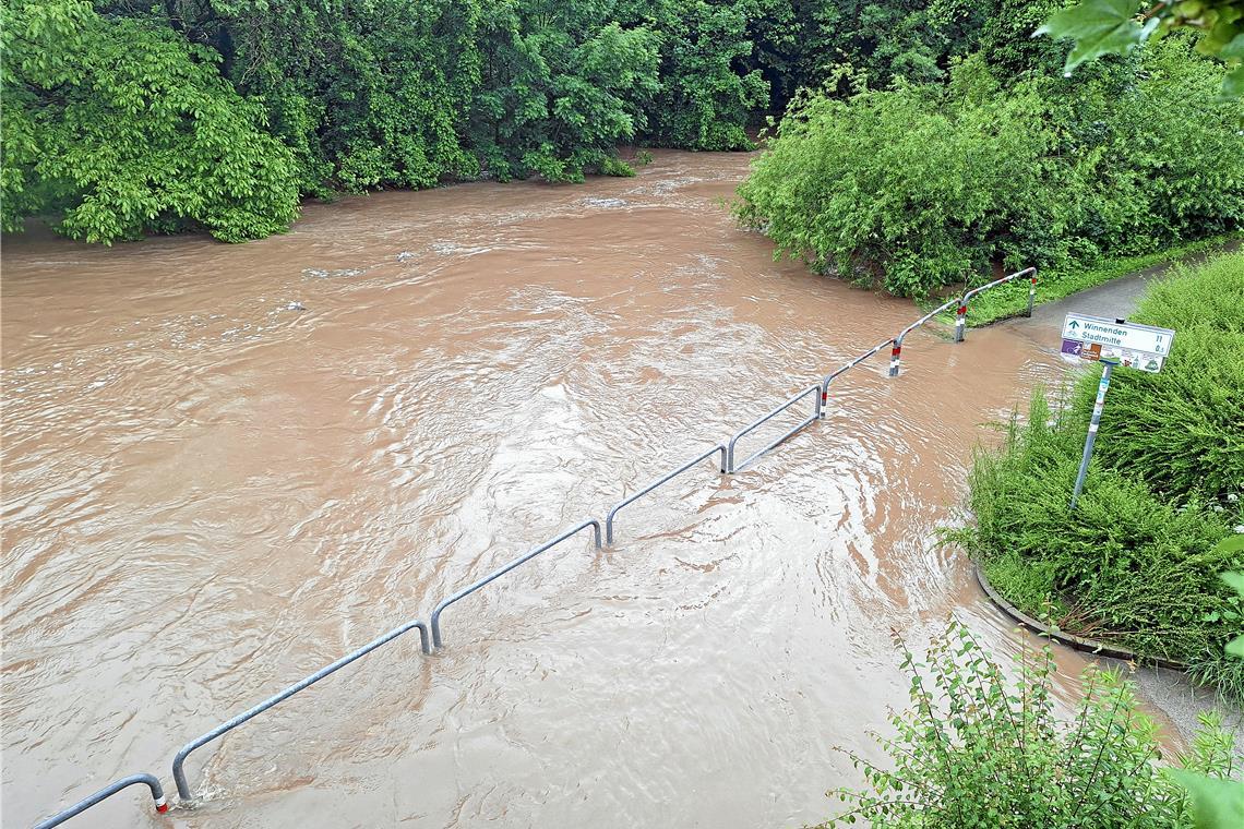 Hochwassergefahr im Rems-Murr-Kreis: So ist die Lage ...nun steht sie unter Wasser,