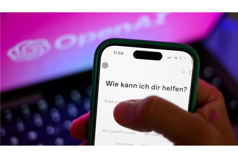 Nutzer können Beziehungen zu KI-Chatbots aufbauen. (Archivbild)