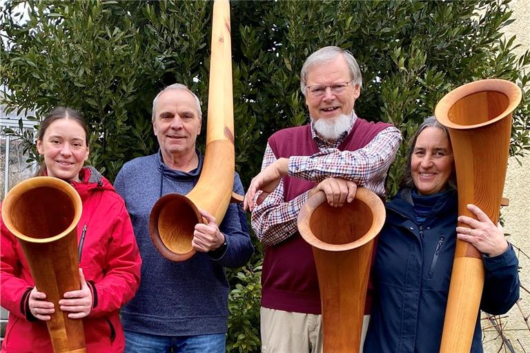 Ob auf Geburtstagsfeiern, Hochzeiten oder auf dem Backnanger Marktplatz – die Alphornbläser ziehen für gewöhnlich alle Blicke auf sich.