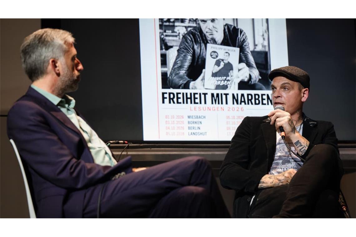 OB Boris Palmer (links) und Sänger und Autor Philipp Burger waren sich an dem Abend im Neuen Kunstmuseum Tübingen in beinahe allen Punkten einig.