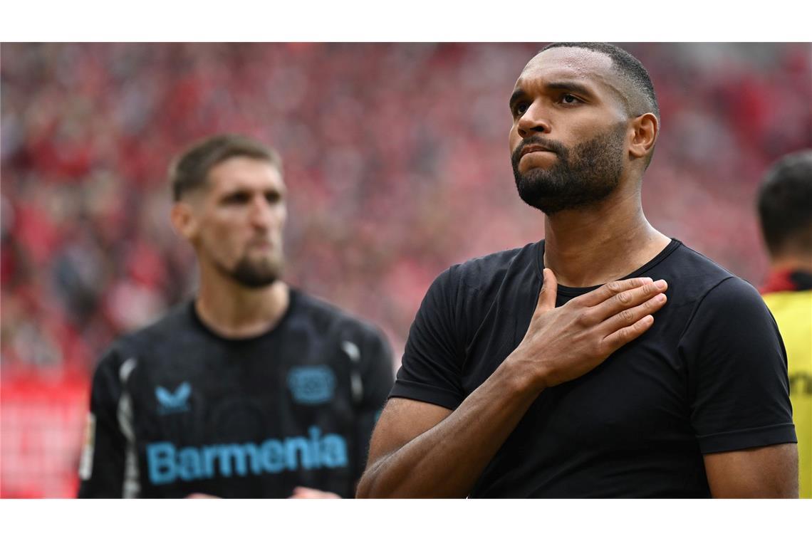 Tah, Ronaldo und Real: Extra-Transferregel für Club-WM Ob Jonathan Tah (r.) schon bei der Club-WM für den FC Bayern spielen kann, hängt auch von Bayer Leverkusen ab.