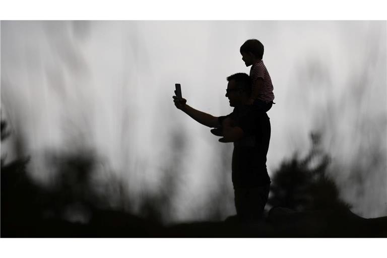 Ob Kinderfotos ins Internet gehören, ist eine vieldiskutierte Frage. (Archivfoto)