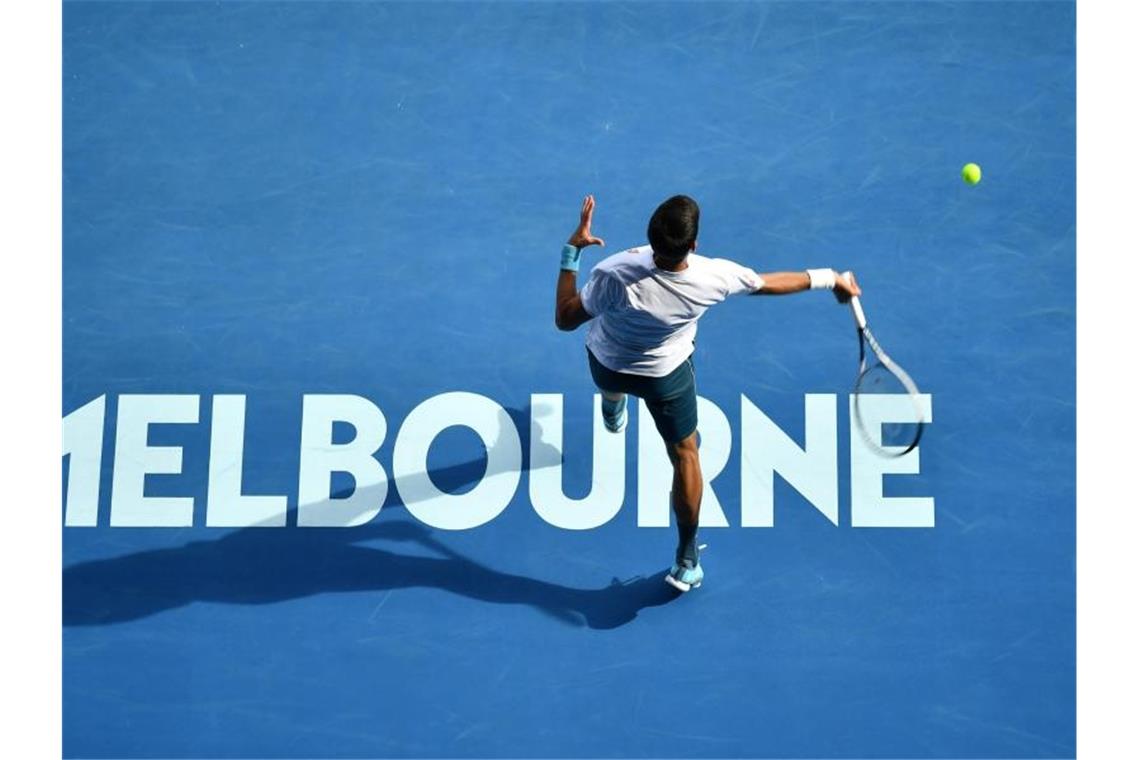 Erstes Gerichtsfinale: Djokovic kämpft um Melbourne-Start Ob Novak Djokovic im australischen Melbourne antreten darf, ist weiter offen. Foto: Sydney Low/Cal Sport Media/Zuma/dpa/Archivbild