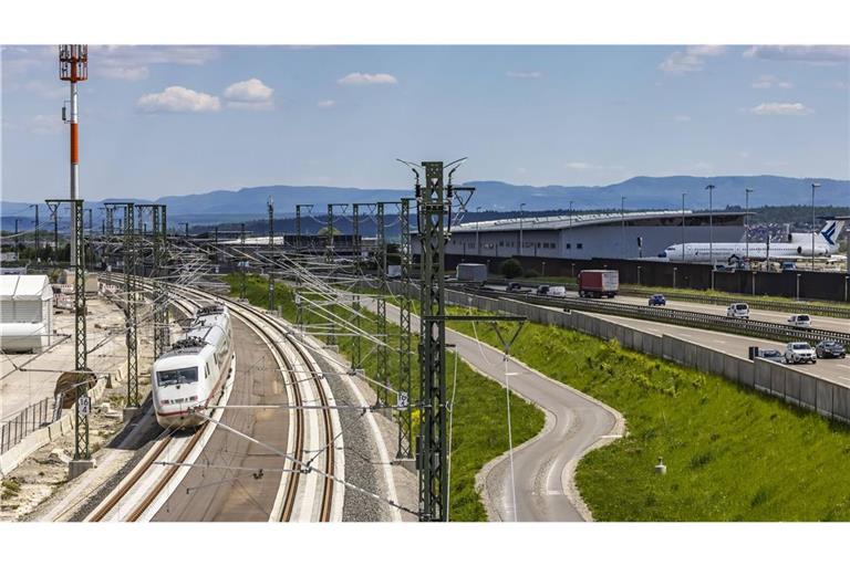 Ob Straße oder Schiene – der Investitionsbedarf in die Infrastruktur in Deutschland ist groß.