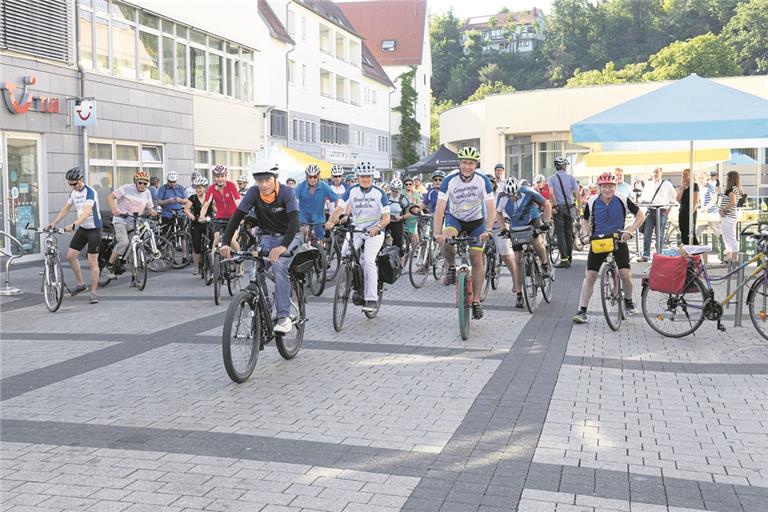 Oberbürgermeister Frank Nopper und Landrat Richard Sigel starten Stadtradeln kreisweit in Backnang mit einer Feierabend-Radrunde in Backnang.Foto: J. Fiedler