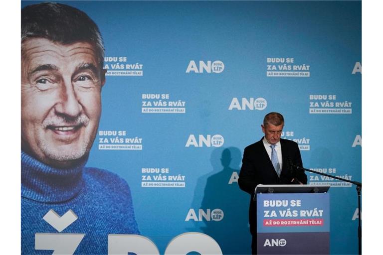 Obwohl Andrej Babis eine Wahlniederlage zugab, könnte er den Regierungsauftrag erhalten. Foto: Petr David Josek/AP/dpa