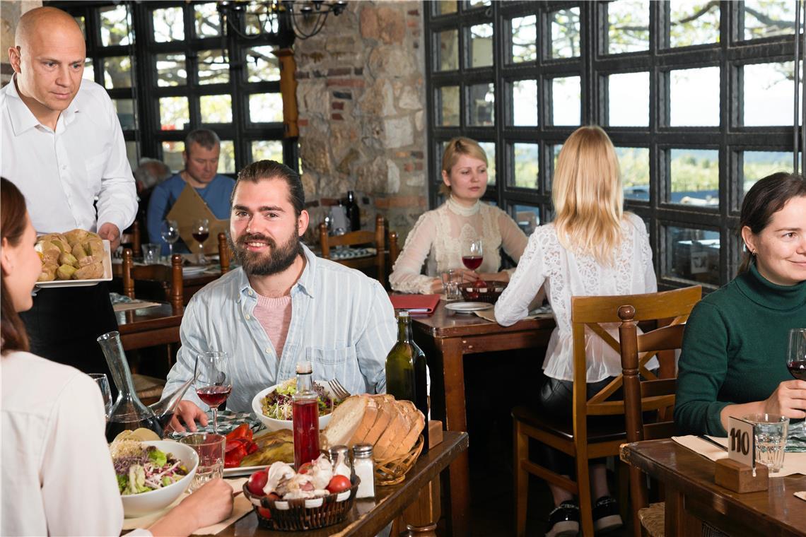  Abschaffung der Mehrwertsteuersenkung: „Es gibt ein größeres Gastronomiesterben“