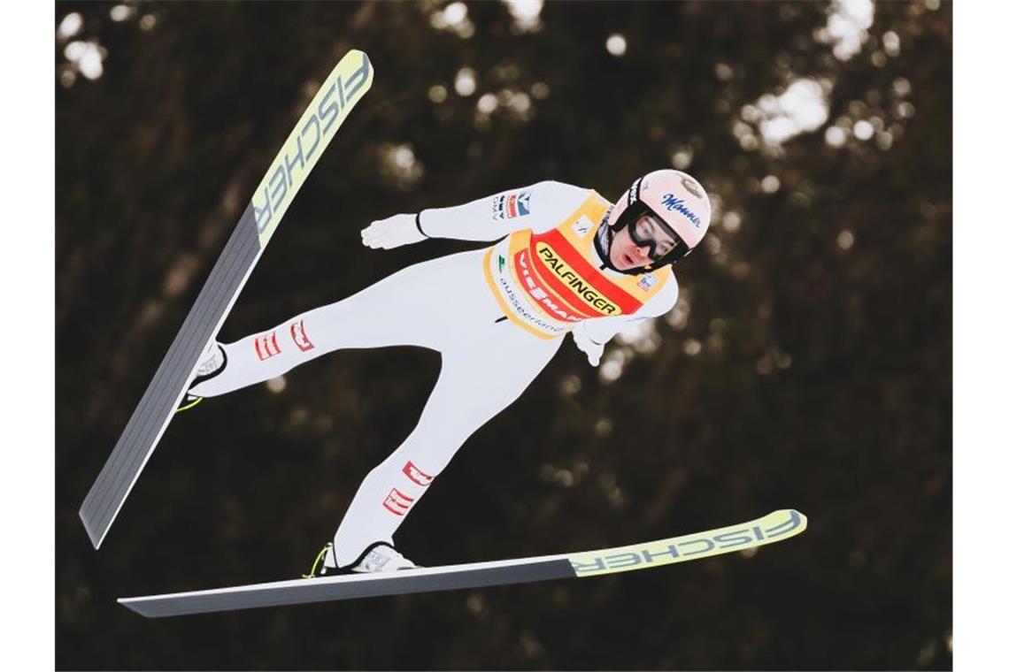 Österreichs Skispringer Stefan Kraft ist positiv auf das Coronavirus getestet worden. Foto: -/APA/EXPA/JFK/dpa