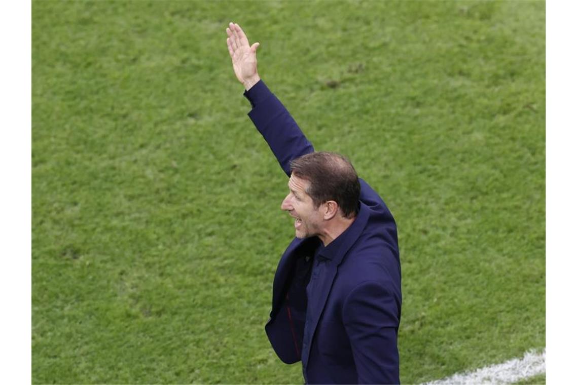 Begeisternde Niederländer vorzeitig im Achtelfinale Österreichs Trainer Franco Foda trieb sein Team nach vorne. Foto: Koen Van Weel/EPA Pool/AP/dpa