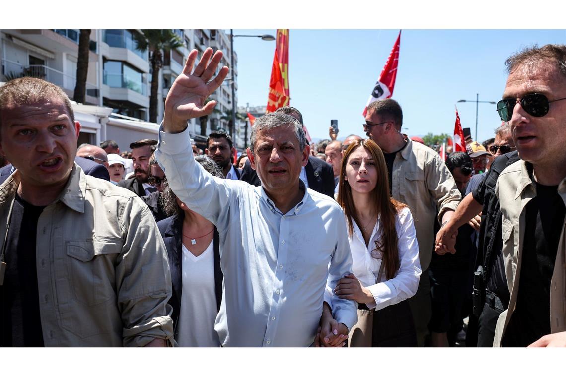 Özel lässt sich in Izmir feiern.