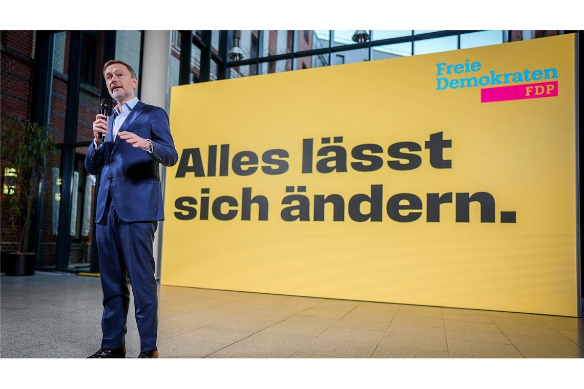 FDP setzt ganz auf Lindner und den Kurswechsel mit der Union "Ohne Freie Demokraten gibt es keine Chance auf Veränderung", sagt Parteichef Lindner.