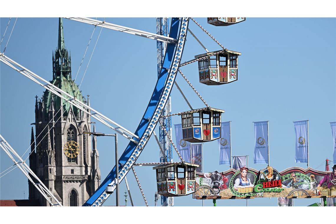 Bilder des Tages Oktoberfest-Vorfreude in München – Riesenrad und St. Paul prägen das Festgelände