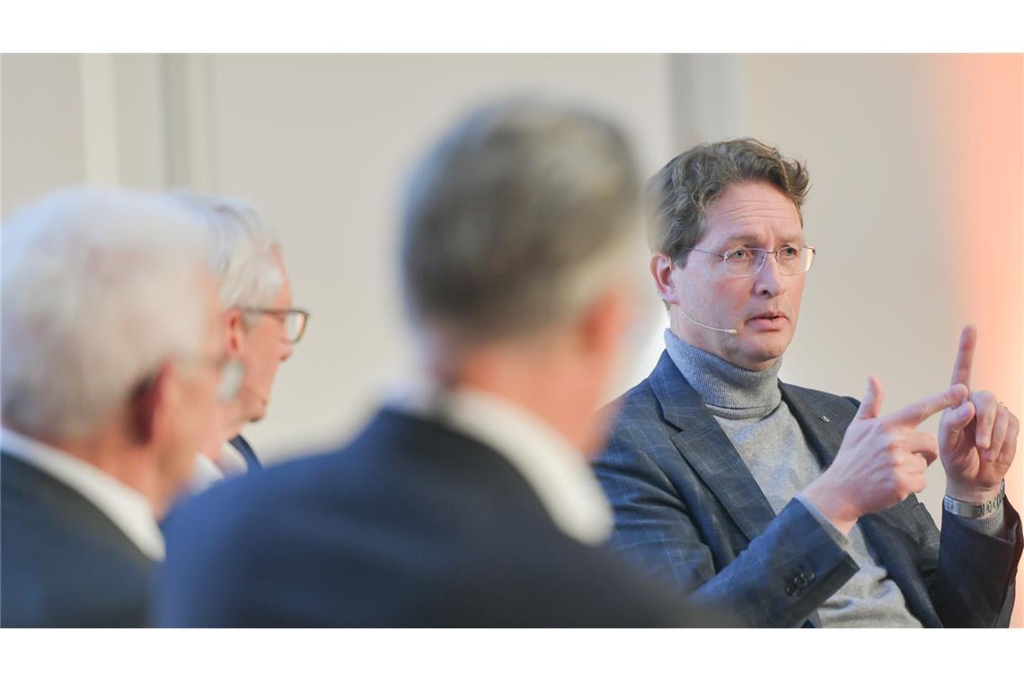 Ola Källenius erklärt, warum die Kosten in Deutschland aus seiner Sicht nicht mehr wettbewerbsfähig sind.