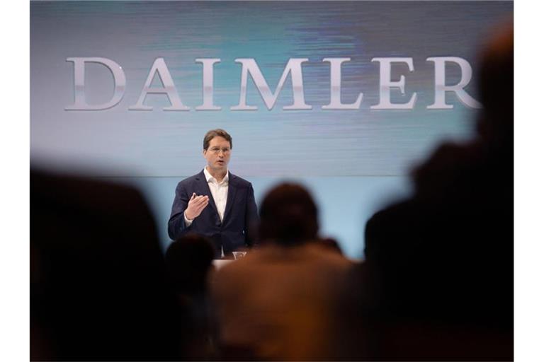 Ola Källenius, Vorstandsvorsitzender der Daimler AG, nimmt an der Bilanz-Pressekonferenz der Daimler AG teil. Foto: Marijan Murat/dpa