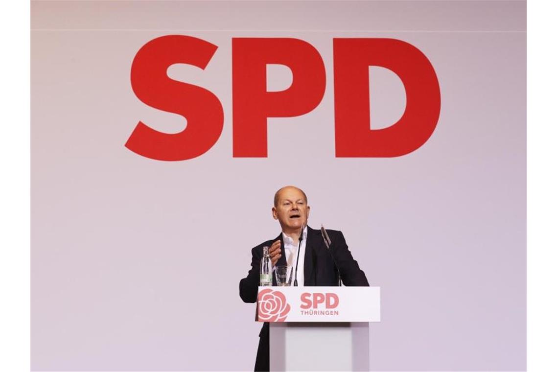 Olaf Scholz auf dem Landesparteitag der SPD Thüringen in Bad Blankenburg. Foto: Bodo Schackow/dpa-Zentralbild/dpa