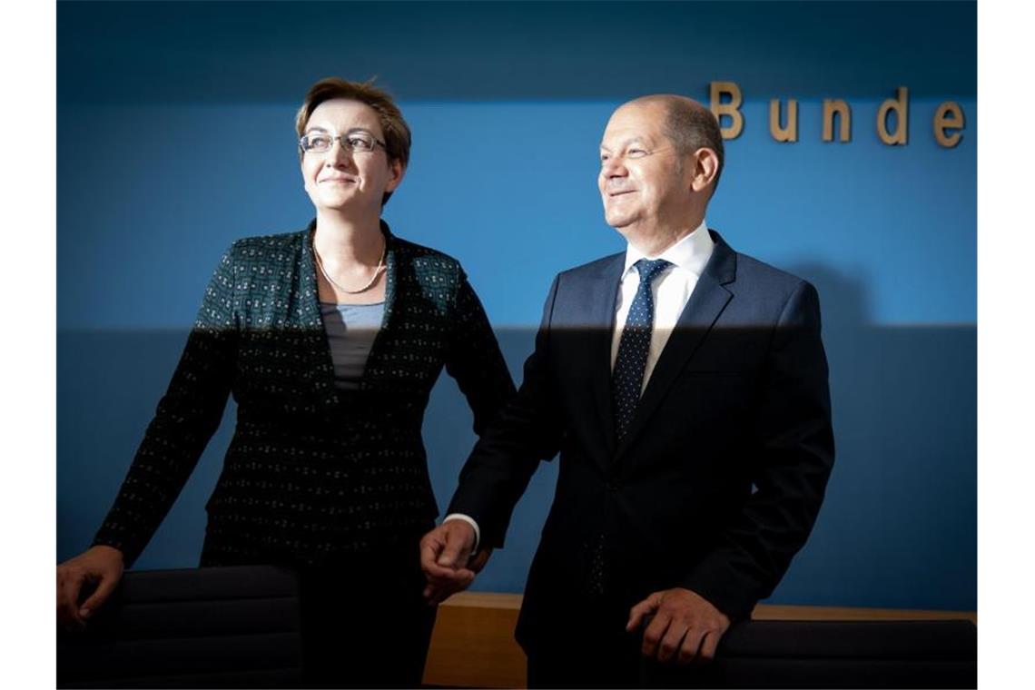 Olaf Scholz, Bundesfinanzminister, und Klara Geywitz, Brandenburger Landtagsabgeordnete, haben ihre Kandidatur für den Vorsitz der SPD angekündigt. Foto: Kay Nietfeld