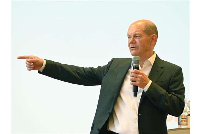 Olaf Scholz (SPD) spricht. Foto: Bernd Weißbrod/dpa/Archivbild