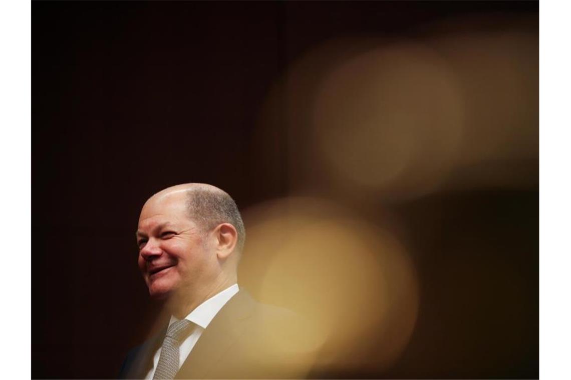 Olaf Scholz will Kleinsparer steuerlich entlasten. Foto: Francisco Seco/AP/dpa