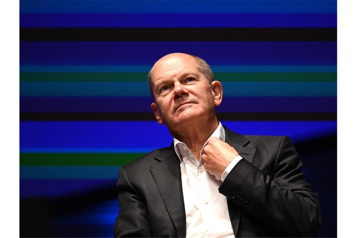 Nach Razzia im Finanzministerium: Scholz gerät unter Druck Olaf Scholz wird auch für seine Reaktion auf die Durchsuchung kritisisert. Foto: Britta Pedersen/dpa-Zentralbild/dpa