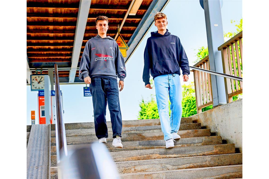 Nach dem VfB-Sieg geht es um ein Menschenleben Ole Herfert (links) und Tim Baiter haben als Ersthelfer eingegriffen, als andere weggeschaut haben.